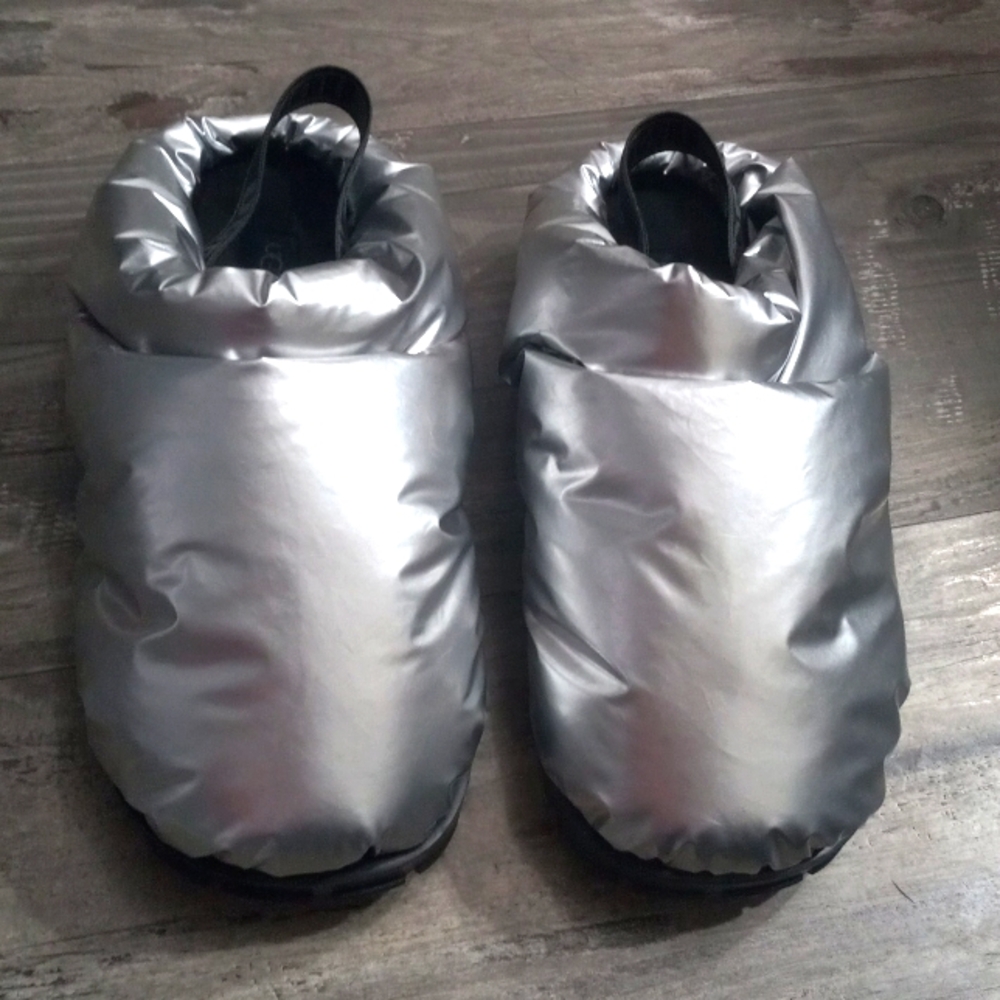 UGG Spaceslider Slipper Silver Women's Slip On Size 9